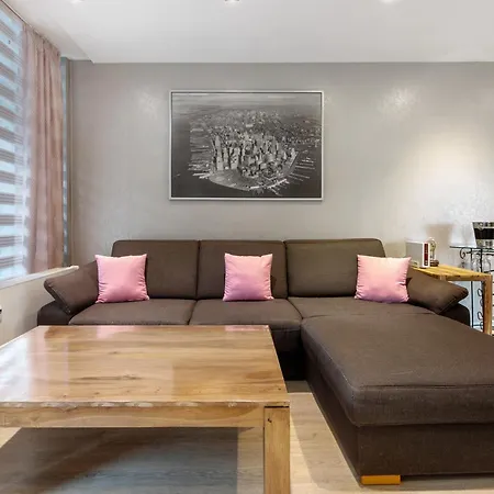 Elmi Apartamento *